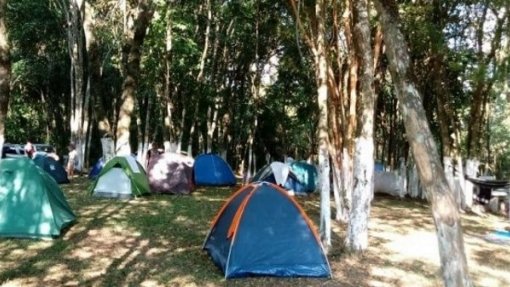 Covid-19: Estado de emergência impede fecho do parque de campismo em Quarteira