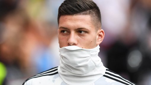 Covid-19: Luka Jovic incorre até três anos de prisão por violação de quarentena