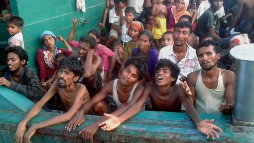 Codiv-19: Malásia rejeita barco com 200 rohingyas por temer contaminação