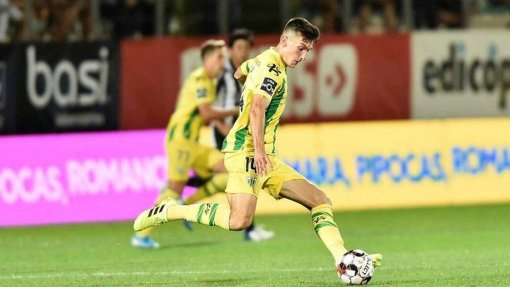 Covid-19: Pepelu, do Tondela, quer regressar ao Levante no fim da época