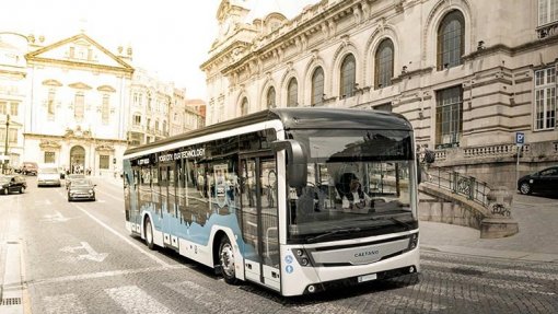 Covid-19: Retoma da produção de autocarros na CaetanoBus prevista para 05 de maio