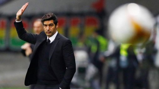 Covid-19: Paulo Fonseca e plantel da Roma abdicam de quatro meses de salários