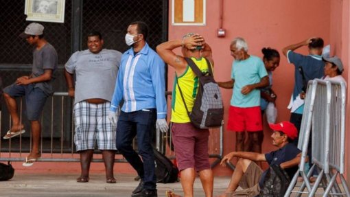 Covid-19: Brasil ultrapassa os 40 mil casos casos confirmados e tem 2.575 mortes