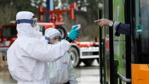 Covid-19: Maioria dos Estados federados alemães impõe uso de máscara nos transportes