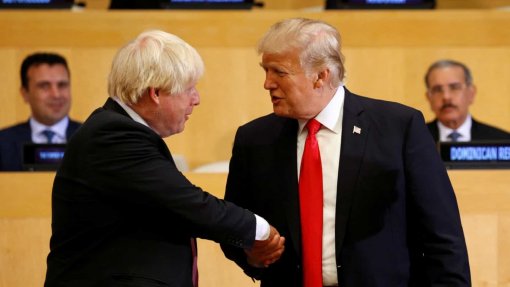 Covid-19: Boris Johnson e Trump concordam numa resposta internacional coordenada