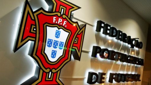 Covid-19: FPF trabalha &quot;num plano gradual de regresso à atividade” do futebol