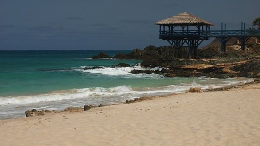 Covid-19: Brigada cubana que chegou a Cabo Verde custa meio milhão de euros