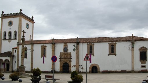 Covid-19: Bispo de Bragança no terreno onde todos perguntam &quot;quando é que isto acaba&quot;