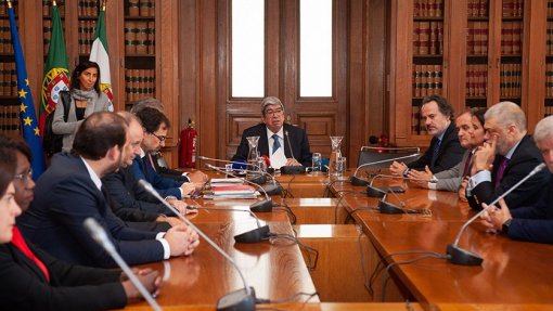 Covid-19: Deputados do PS querem apoio do Governo aos media na diáspora