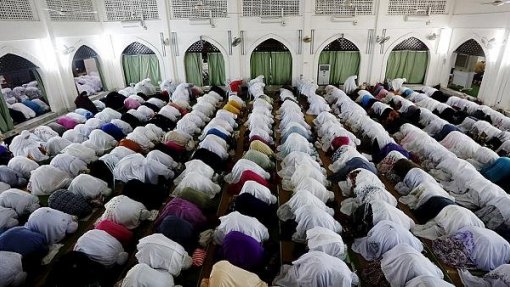 Covid-19: Restrições afetam celebrações do Ramadão em quase todo o mundo