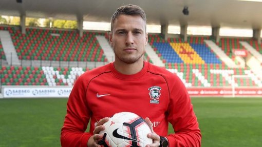 Covid-19: Vukovic recupera de lesão na Croácia e pronto para jogar pelo Marítimo