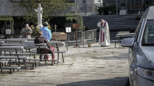 Covid-19: Bélgica passa barreira das sete mil mortes