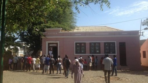 Covid-19: Aulas à distância arrancam em Cabo Verde mas nem todos puderam assistir