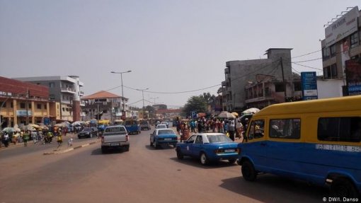 Covid-19: Autoridades guineenses autorizam circulação até às 14:00 e proíbem mototáxis