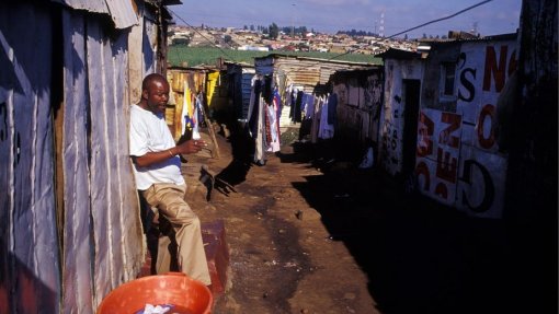 Covid-19: ONG considera &quot;impraticável&quot; pensar num confinamento obrigatório em Moçambique