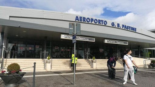 Covid-19: Itália vai reabrir dois aeroportos fechados há quase dois meses