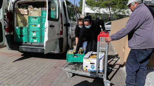 Covid-19: Ajuda alimentar no Algarve aumenta entre famílias tradicionalmente mais favorecidas