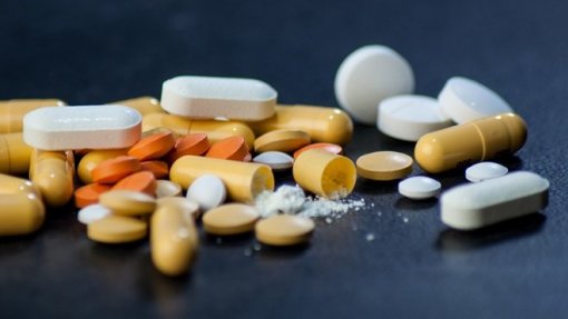 Reumatologistas alertam para excesso de prescrição de opioides para tratar a dor