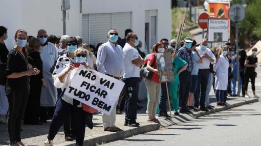 Duas mil pessoas manifestaram-se em Coimbra pela defesa do Hospital dos Covões