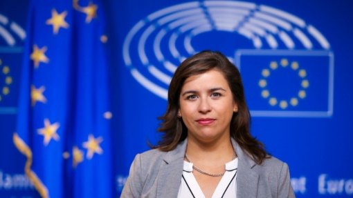 Eurodeputada Sara Cerdas é única relatora portuguesa para novo programa europeu da saúde