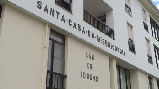 Covid-19: Trabalhadores das IPSS dos Açores estão &quot;exaustos&quot; - sindicato