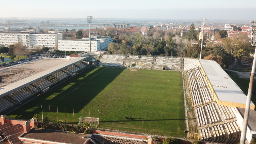 Começou demolição do velho estádio para ampliar o Hospital de Aveiro