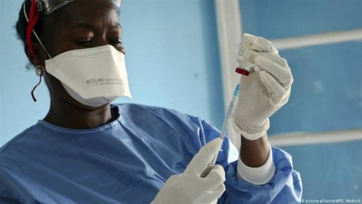 Covid-19: UE lança iniciativa de 100 ME para apoiar vacinação em África