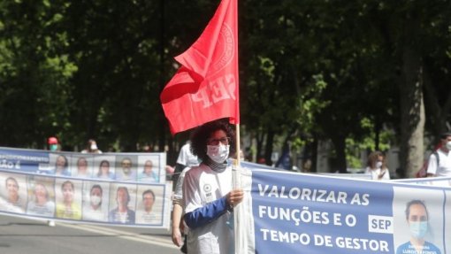 Manifestação de enfermeiros termina com apelos ao Governo para &quot;justa valorização&quot; da classe