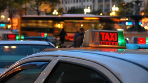 Covid-19: Reforço de testagem para taxistas começou hoje em Lisboa mas peca por tardio - ANTRAL