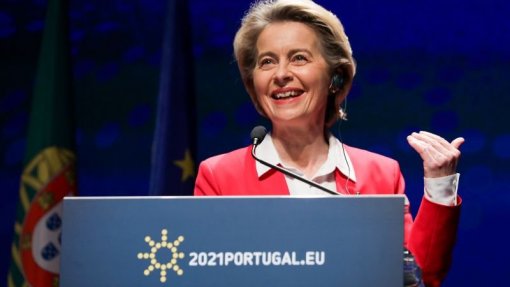 UE/Presidência: Von der Leyen destaca seis meses “bem-sucedidos” mesmo com dificuldades