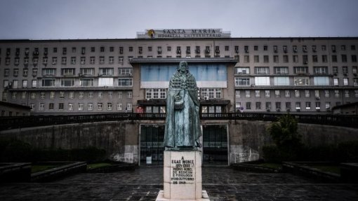 Presidente e primeiro-ministro visitam hoje oncologia e maternidade do Hospital de Santa Maria