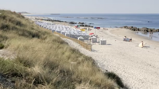 Banhos desaconselhados na praia da Amorosa devido a &quot;contaminação microbiológica&quot;