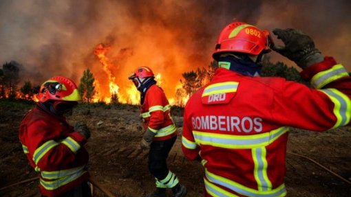 Incêndios: Galiza com recomendações e mapa sobre partículas de fogos portugueses na região