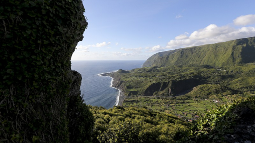 Proteção Civil dos Açores reforça meios nas Flores devido ao ciclone tropical Kirk