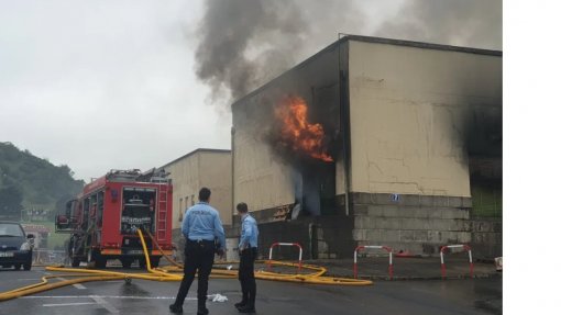 Bombeiros de Ponta Delgada desvalorizam críticas ao combate ao incêndio no HDES