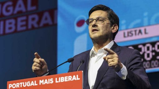 Rui Rocha quer Governo a &quot;começar a governar e a tomar decisões políticas”