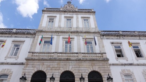 Câmara de Coimbra dá parecer favorável condicionado ao projeto da nova maternidade