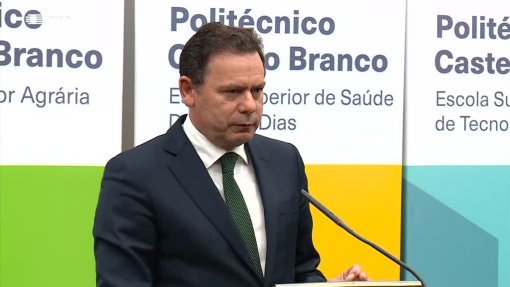 PM anuncia para &quot;muito brevemente” plano para resolver problemas no INEM