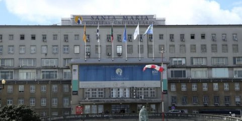 Colisão entre ambulância e ligeiro faz quatro feridos perto do Hospital de Santa Maria em Lisboa