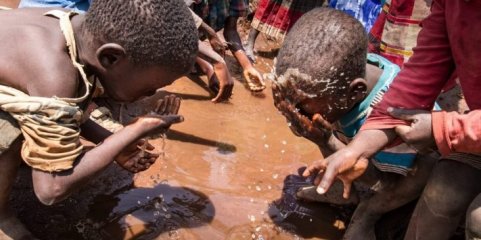 Falta de saneamento e aumento da pobreza potenciam cólera em Angola