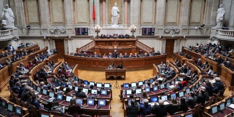 PS questiona Governo sobre atraso na regulamentação do direito ao esquecimento